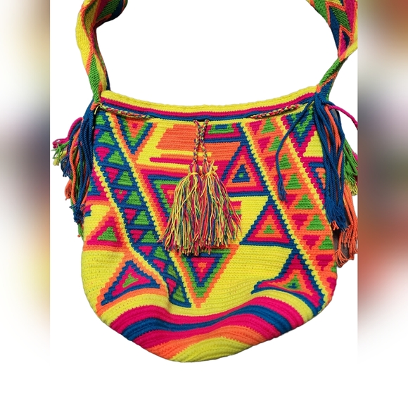 Wayuu Mochila 100% Handmade Bucket Crossbody - Picture 9 of 12